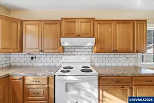 368 S 6th St, Independence, OR 97351 - Photo 18