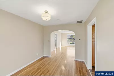 368 S 6th St, Independence, OR 97351 - Photo 8