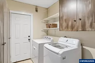 368 S 6th St, Independence, OR 97351 - Photo 32