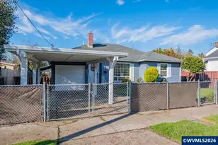 368 S 6th St, Independence, OR 97351 - Photo 2