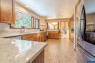 1622 NW Ribier Pl, Corvallis, OR 97330 - Photo 14