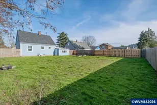 750 E Oak St, Lebanon, OR 97355 - Photo 2