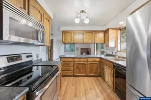 30684 Peterson Rd, Corvallis, OR 97333 - Photo 10