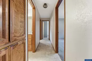 30684 Peterson Rd, Corvallis, OR 97333 - Photo 18