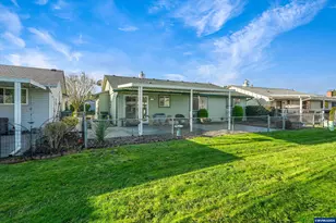 2093 W Hayes St, Woodburn, OR 97071 - Photo 40