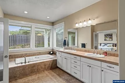 5830 Pikes Pass St SE, Salem, OR 97306 - Photo 24