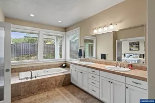 5830 Pikes Pass St SE, Salem, OR 97306 - Photo 24