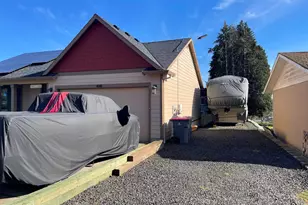 408 SW Oak St, Willamina, OR 97396 - Photo 2