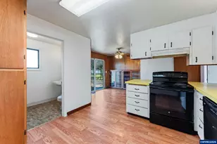 2398 32nd Av, Salem, OR 97301 - Photo 10