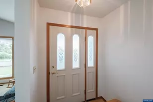 3425 Southwood Dr, Philomath, OR 97370 - Photo 6