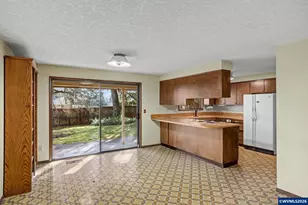 4260 Barrett St S, Salem, OR 97302 - Photo 12