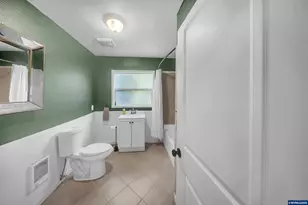 605 Hickory St NE, Salem, OR 97301 - Photo 12