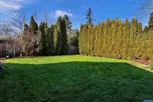 605 Hickory St NE, Salem, OR 97301 - Photo 26