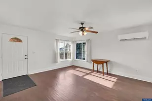 605 Hickory St NE, Salem, OR 97301 - Photo 6