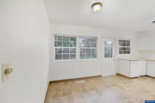 3668 SE Peck Av, Salem, OR 97302 - Photo 6