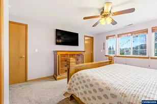 4820 Rebecca St NE, Salem, OR 97305 - Photo 16