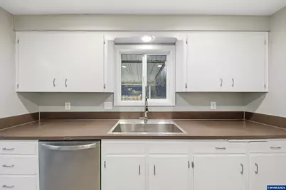 1317 Parkway Dr NW, Salem, OR 97304 - Photo 16