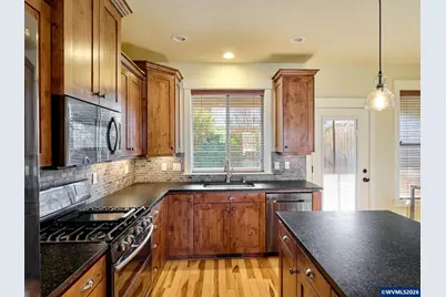 1508 Crestview Dr, Silverton, OR 97381 - Photo 8