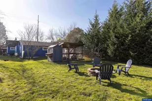 490 W Maple St, Lebanon, OR 97355 - Photo 30