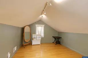 490 W Maple St, Lebanon, OR 97355 - Photo 26