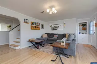 490 W Maple St, Lebanon, OR 97355 - Photo 6