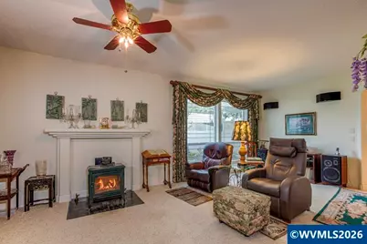 4374 Log Dr NE, Salem, OR 97305 - Photo 14