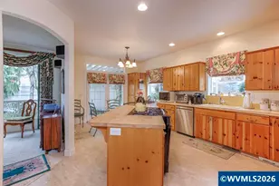 4374 Log Dr NE, Salem, OR 97305 - Photo 8