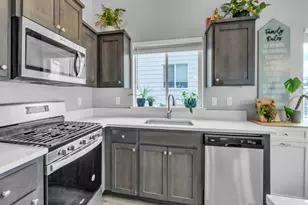 5739 Erin Vly Ave SE, Salem, OR 97306 - Photo 10