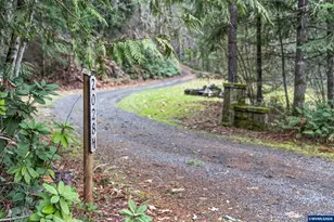 20284 El Romar Dr NE Dr, Scotts Mills, OR 97375 - Photo 42