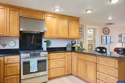 4608 Marguerite St NE, Salem, OR 97305 - Photo 10