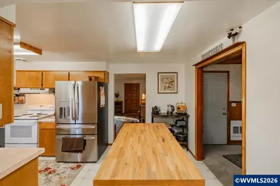 30563 Fairview Rd, Lebanon, OR 97355 - Photo 12