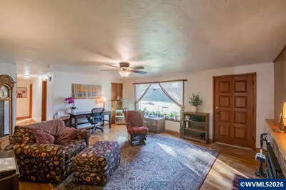 30563 Fairview Rd, Lebanon, OR 97355 - Photo 10