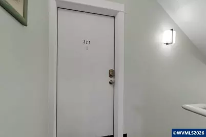 227 Commercial St NE, Salem, OR 97301 - Photo 4