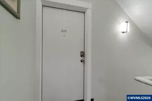 227 Commercial St NE, Salem, OR 97301 - Photo 4