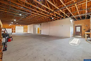 33960 Viewcrest Dr NE, Albany, OR 97322 - Photo 30