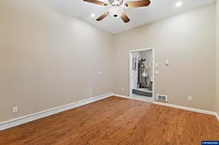 33960 Viewcrest Dr NE, Albany, OR 97322 - Photo 28