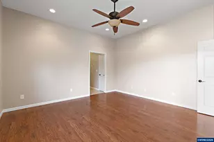 33960 Viewcrest Dr NE, Albany, OR 97322 - Photo 16