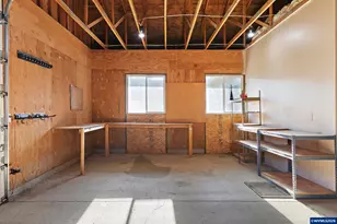 33960 Viewcrest Dr NE, Albany, OR 97322 - Photo 32