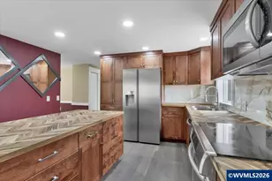 5422 Portland Rd NE, Salem, OR 97305 - Photo 18