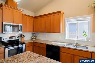 895 Chestnut St, Independence, OR 97351 - Photo 14