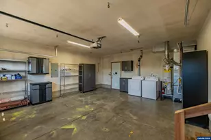 1023 S 10th St, Lebanon, OR 97355 - Photo 32