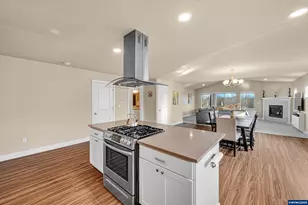 475 S 10th St, Monroe, OR 97456 - Photo 16