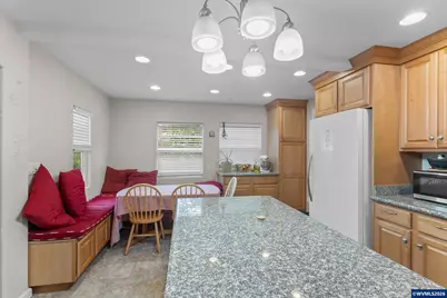 451 Oak Terrace St, Sweet Home, OR 97386 - Photo 12