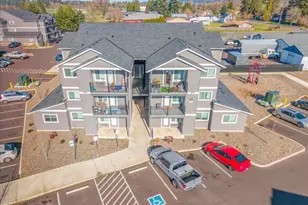 972 N 2nd St, Jefferson, OR 97352 - Photo 2