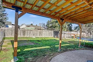 335 Berry St, Lebanon, OR 97355 - Photo 26