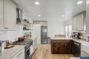 283 Delmar Dr N, Salem, OR 97303 - Photo 14