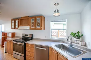 1856 Becca Ct SE, Albany, OR 97322 - Photo 8