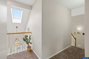 2033 W Park Ct NW, Salem, OR 97304 - Photo 30