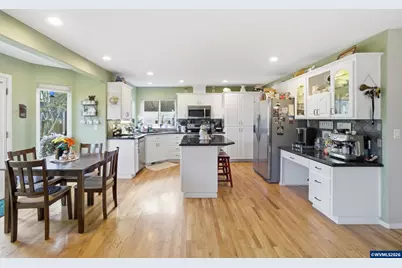 2033 West Park Ct NW, Salem, OR 97304 - Photo 14