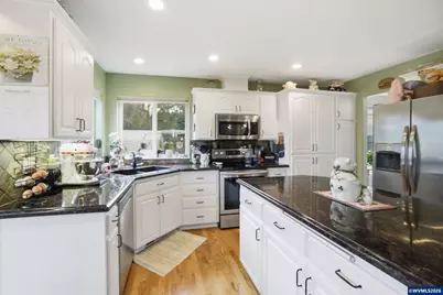 2033 West Park Ct NW, Salem, OR 97304 - Photo 16